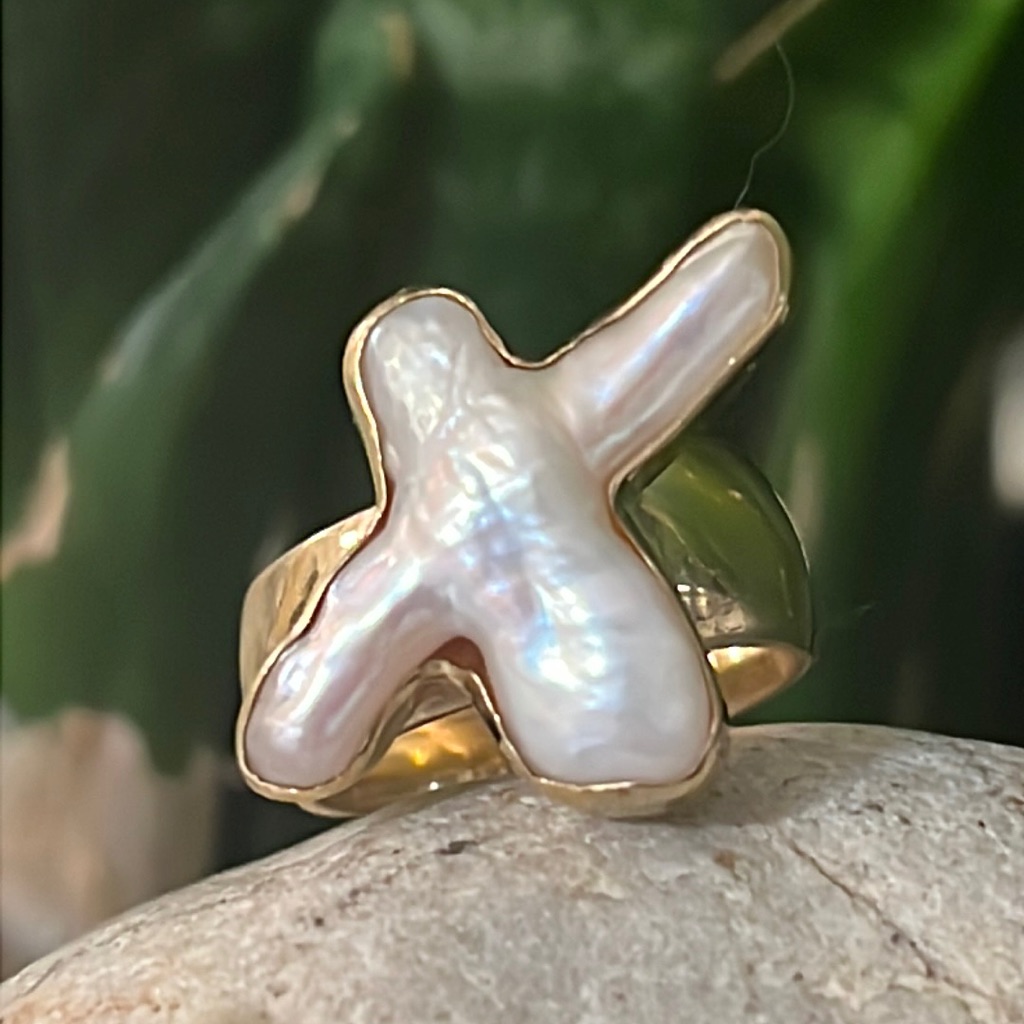 18k Gold Pearl Ring 1550$